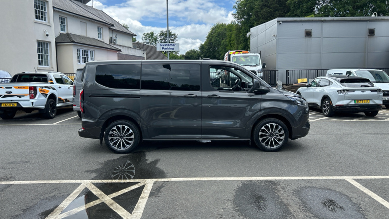 Ford Tourneo Custom 340 L1 Electric Rwd 160kW 65kWh H1 Titanium X 8 seater Auto